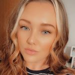 Amber Gibbons - @amberliffey Instagram Profile Photo