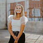 Amber Holdridge - @ambergracemedia Instagram Profile Photo