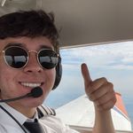 Andrew Lopez | Pilot | - @andrew_vuela Instagram Profile Photo