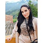 Angela Alvarez - @angela_alvarej Instagram Profile Photo