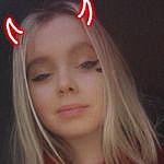Anna Morrison - @a_m0rrison Instagram Profile Photo