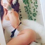April Harper - @april_aril_h Instagram Profile Photo