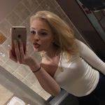 Ashley Bloom - @_ashley_bloom Instagram Profile Photo