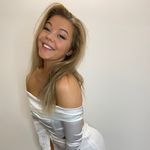 Ashley Parker - @ashell1209 Instagram Profile Photo
