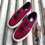 Penggemar Sepatu Vans - @brendabloomquistias Instagram Profile Photo