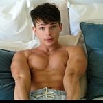 Derek Caravaggio - @derek_caravagggio Instagram Profile Photo