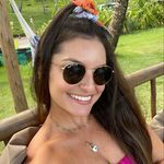 Carla Nunes - @carolcacn Instagram Profile Photo
