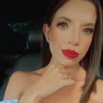 Caroline Clayton Santos - @carol_mmf Instagram Profile Photo
