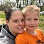 Carrie Eads Knuth - @carrie.knuth Instagram Profile Photo