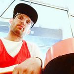 Dustin Russell - @cominthroughlikeazoo Instagram Profile Photo