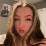 Elizabeth Mitchell - @elizabethmitchelll Instagram Profile Photo