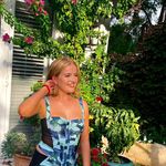 ella hall - @ellahall_ Instagram Profile Photo