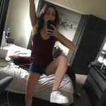 Hallie Young - @hallieyoungg Instagram Profile Photo