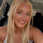 Hayley White - @hayley_whitee Instagram Profile Photo