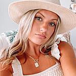 Holly Andersen - @hollymarieee22 Instagram Profile Photo