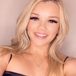 Holly Case - @hollydcase Instagram Profile Photo