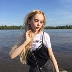 Holly Gibson - @holly_gibson_sms Instagram Profile Photo