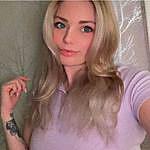 Holly Hanson - @hollyhanson7 Instagram Profile Photo