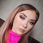 Holly Payne - @hollypaynemakeup Instagram Profile Photo