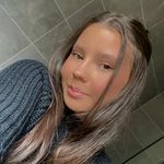 Holly Wallace - @holly__wallace Instagram Profile Photo