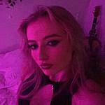 Holly Warren - @_hollywarren8 Instagram Profile Photo