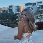 holly yeager - @holly.yeager Instagram Profile Photo