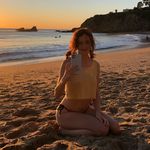 Iris Cox - @iris.autumn Instagram Profile Photo