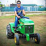 Isaac Barden - @bardentractor Instagram Profile Photo