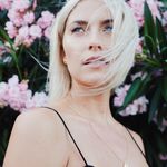 Janelle Graves - @nakotohxycura20 Instagram Profile Photo