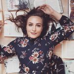 Janet Bartosch - @amazeing_books Instagram Profile Photo