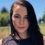 Janet Surratt - @daaamnitjanet Instagram Profile Photo