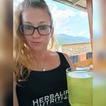 Jennifer Huber - @yenniih Instagram Profile Photo