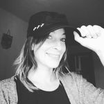 Jennifer Lambert - @famillerock Instagram Profile Photo