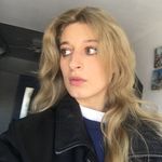 Julia Harvey - @julia.hrvy Instagram Profile Photo