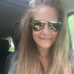 Julie Elledge - @cleanhealthyconfident.living Instagram Profile Photo