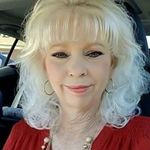 Julie Gentry - @julie.gentry.338 Instagram Profile Photo