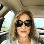 Julie Newman - @julesgoyne Instagram Profile Photo