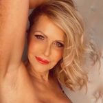 Julie Roberts - @julie_fox_roberts Instagram Profile Photo