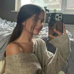 Katie Hill - @katiehiil Instagram Profile Photo