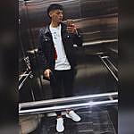 Enzo Larrosa - @enzolarrosa07 Instagram Profile Photo