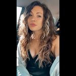 Laura Lovett - @laruh_love Instagram Profile Photo
