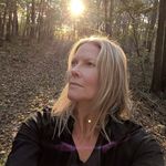 Laurie DeWitt - @laurie.dewitt.37 Instagram Profile Photo