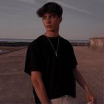 Lawrence Oxford - @lawrence.oxford.5243 Instagram Profile Photo