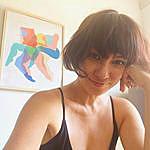 Linda Abbott - @birdsflyback Instagram Profile Photo