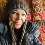 Linda Bitting - @coldplaybits Instagram Profile Photo