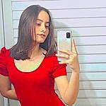 Nicolle linda - @nini__goncalves Instagram Profile Photo