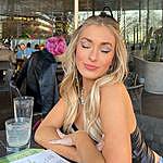 Lindsey Burgess - @its_me_lindz_b Instagram Profile Photo