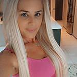 Linsey Horton - @linseylinz Instagram Profile Photo