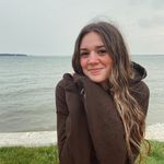 Elizabeth Hoffman - @elizabeth.hoff Instagram Profile Photo