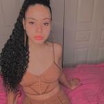 Lora Leslie - @loraleslie2022 Instagram Profile Photo